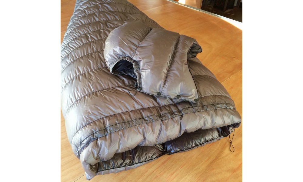 Historic article detailing the roots of the modern backcountry quilt; from BackpackingLight.com